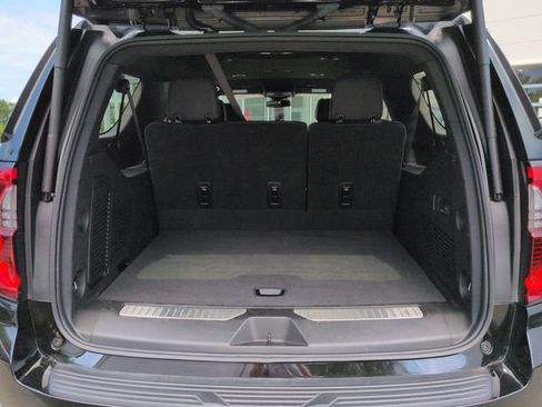 Used 2025 GMC Yukon XL Denali AWD/4WD image 28