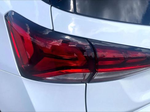 Used 2023 Chevrolet Equinox LT w/ Driver Convenience Package AWD/4WD image 29