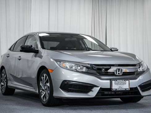 Used 2018 Honda Civic EX image 1