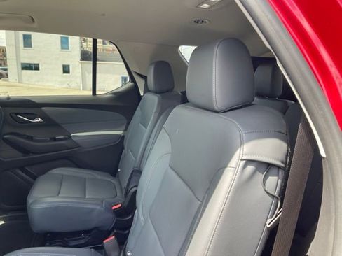 Used 2021 Chevrolet Traverse Premier FWD image 20