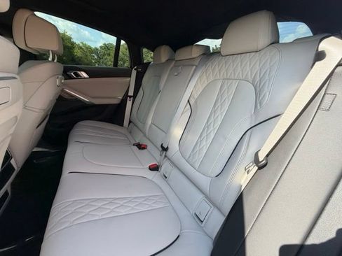 Used 2027 BMW X6 xDrive40i w/ Climate Comfort Package AWD/4WD image 27