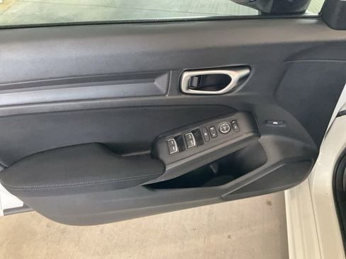 Used 2023 Honda Civic LX image 4