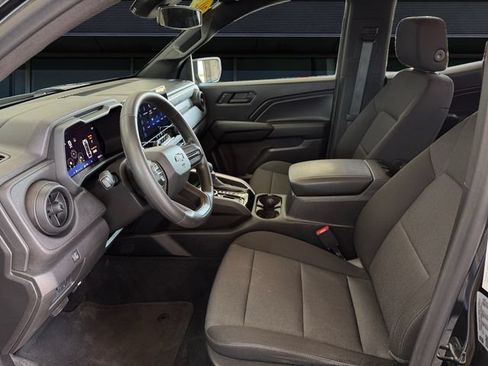 Used 2024 Chevrolet Colorado Trail Boss w/ Advanced Trailering Package AWD/4WD image 9