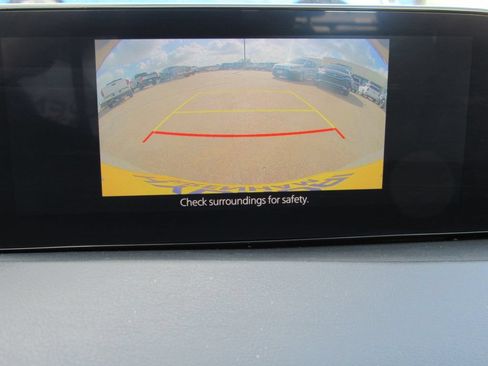 Used 2024 MAZDA MAZDA3 s FWD image 20