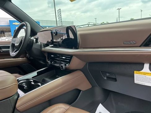 New 2026 Chevrolet Suburban High Country AWD/4WD image 37
