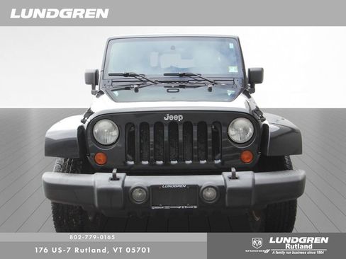 Used 2007 Jeep Wrangler Unlimited Sahara w/ Dual Top Group image 40