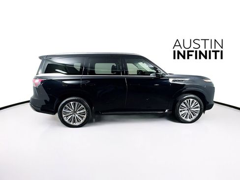 Certified 2025 INFINITI QX80 Luxe image 10