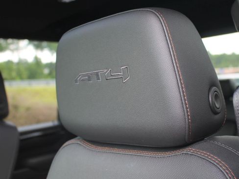 Used 2024 GMC Sierra 2500 AT4 AWD/4WD image 28