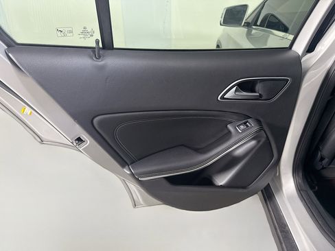 Used 2018 Mercedes-Benz GLA 250 4MATIC image 26