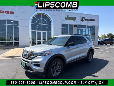 Used 2023 Ford Explorer XLT w/ Equipment Group 202A AWD/4WD image 1