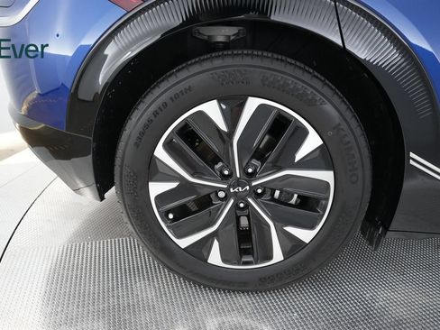 Used 2024 Kia EV6 Wind RWD image 9
