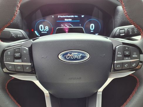 Used 2025 Ford Explorer ST-Line image 15