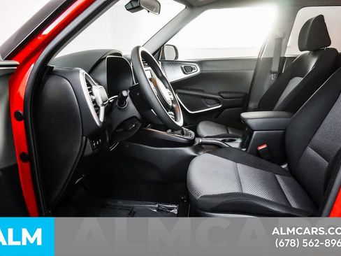 Used 2025 Kia Soul LX w/ LX Technology Package image 16