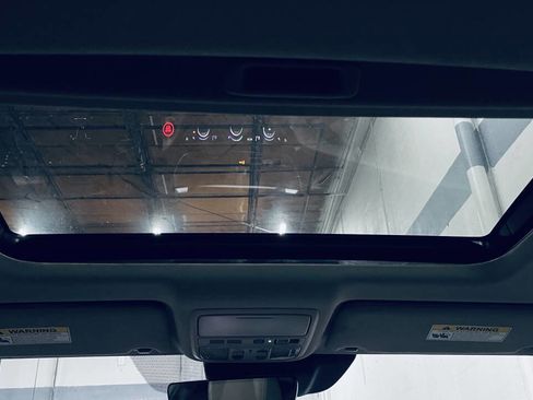 Used 2019 Honda Accord Touring image 16