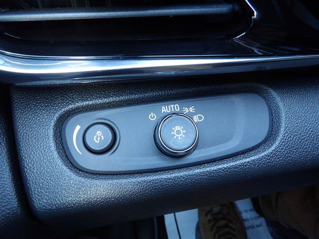 Used 2024 Buick Envista Sport Touring w/ Convenience I Package FWD image 18