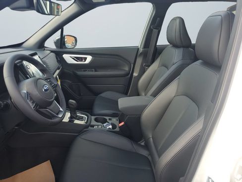Used 2025 Subaru Forester Limited AWD/4WD image 9