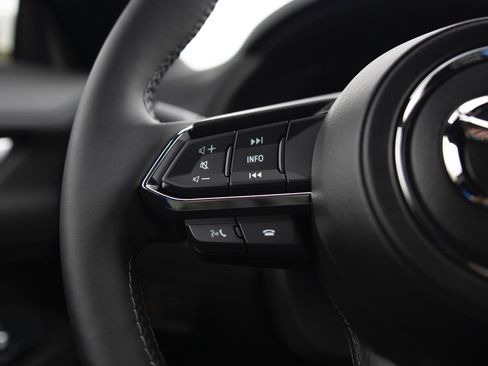 New 2025 MAZDA CX-5 Signature image 13