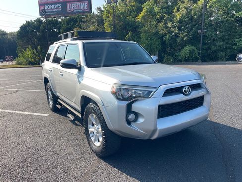 Used 2018 Toyota 4Runner SR5 Premium image 1