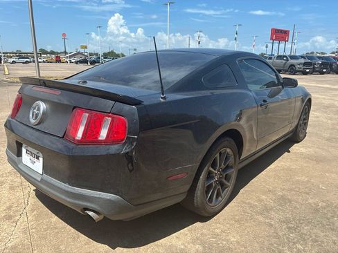 Used 2011 Ford Mustang Premium w/ 203A Rapid Spec Order Code RWD image 5