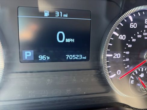 Used 2020 Kia Telluride LX FWD image 17
