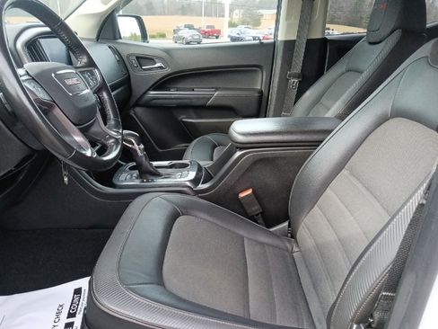 Used 2022 GMC Canyon AT4 w/ Trailering Package image 15