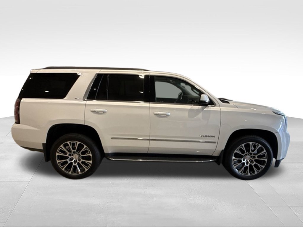 Used 2017 GMC Yukon SLT w/ Premium Edition AWD/4WD image 8