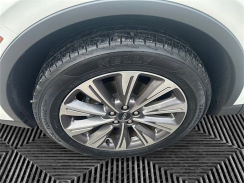 Used 2022 Lincoln Corsair Reserve w/ Equipment Group 201A image 14