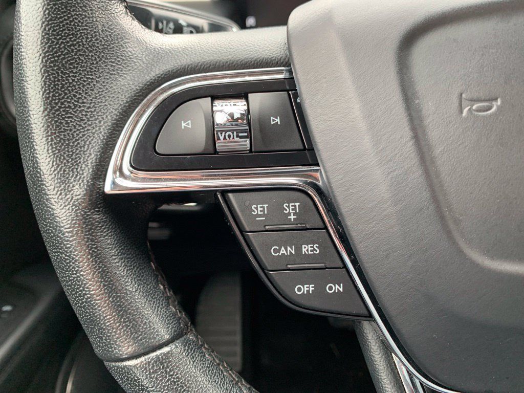 Used 2023 Lincoln Nautilus AWD w/ Premium Package image 41
