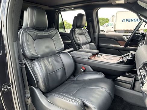 Used 2024 Lincoln Navigator Reserve AWD/4WD image 26