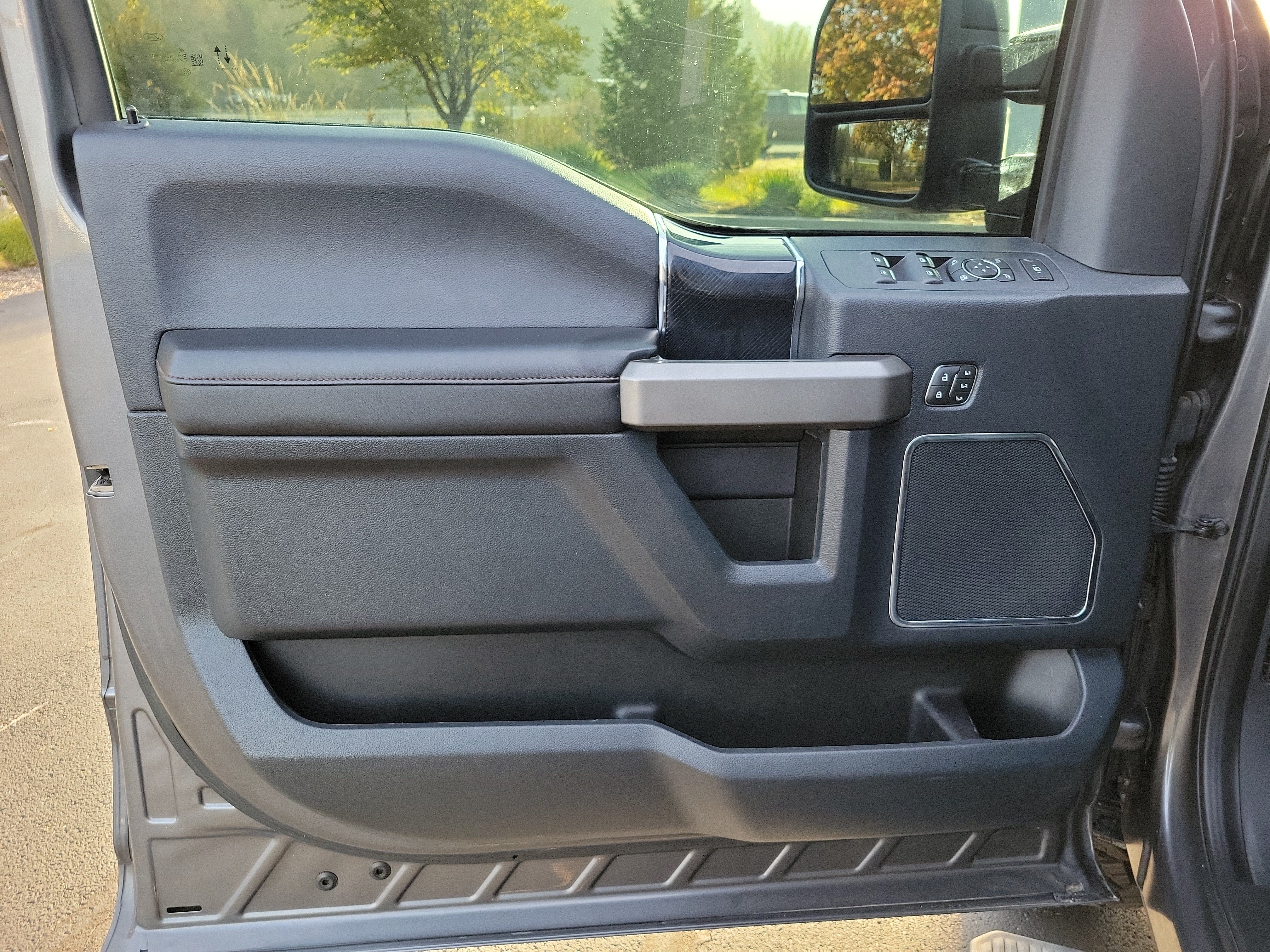 Used 2022 Ford F250 Platinum AWD/4WD image 22