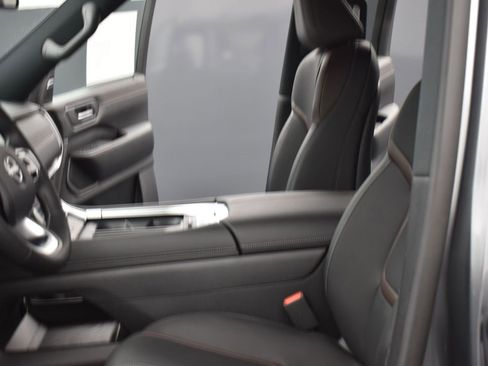 New 2026 Nissan Armada SL image 17