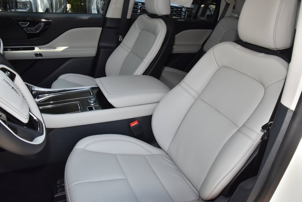 New 2026 Lincoln Aviator 2WD image 32