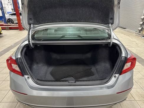 Used 2022 Honda Accord Sport image 11