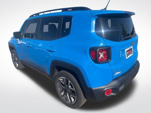 Used 2015 Jeep Renegade Latitude AWD/4WD image 3