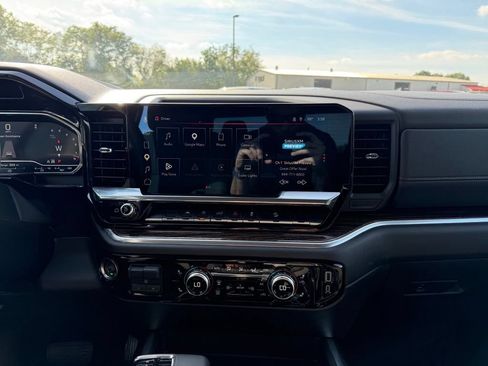 Used 2025 GMC Sierra 1500 Elevation AWD/4WD image 10