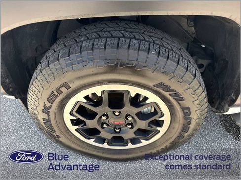 Used 2025 Toyota 4Runner TRD Off-Road Premium AWD/4WD image 12
