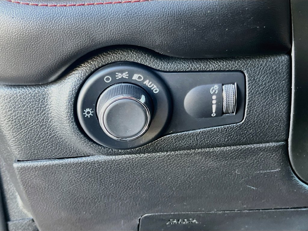 Used 2023 Dodge Durango GT RWD image 10