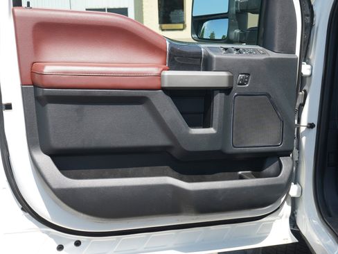 Used 2022 Ford F350 Platinum AWD/4WD image 18
