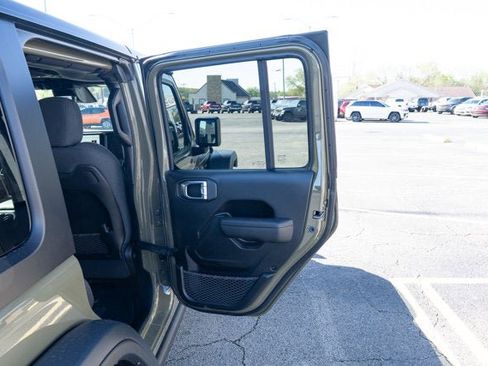 New 2026 Jeep Wrangler Unlimited Rubicon image 12