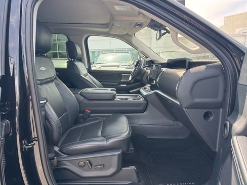 Used 2025 Ford Expedition Platinum AWD/4WD image 15