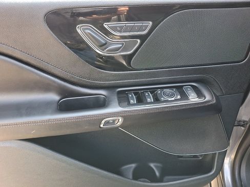 Used 2024 Lincoln Aviator AWD w/ Premium Package image 13