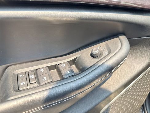Used 2022 Jeep Grand Cherokee L Laredo w/ Luxury Tech Group I AWD/4WD image 13
