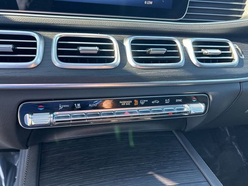 Used 2025 Mercedes-Benz GLE 350 4MATIC image 41