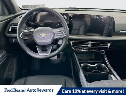 New 2026 Chevrolet Traverse LT w/ Sun and Wheel Package AWD/4WD image 19