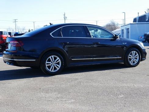 Used 2019 Volkswagen Passat 2.0T SE R-Line image 6