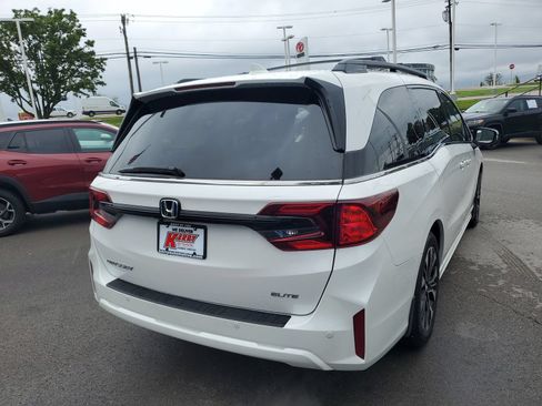 Used 2026 Honda Odyssey Elite image 4