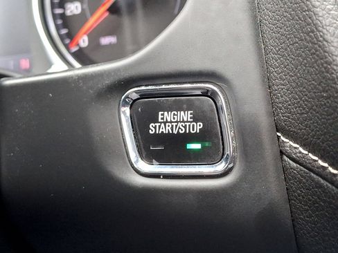 Used 2022 GMC Acadia SLT w/ Elevation Edition image 32