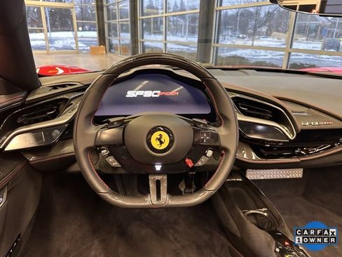 Used 2023 Ferrari SF90 Spider image 27