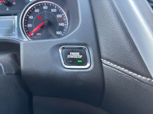 Used 2019 GMC Acadia SLT image 23