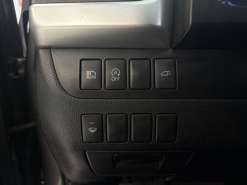 Used 2017 Toyota Highlander XLE AWD/4WD image 28